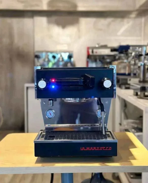 La marzocco linea mini IOT black Coffee machine