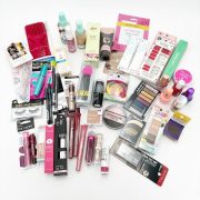 dealsociety-assorted-makeup-box-new_1024x